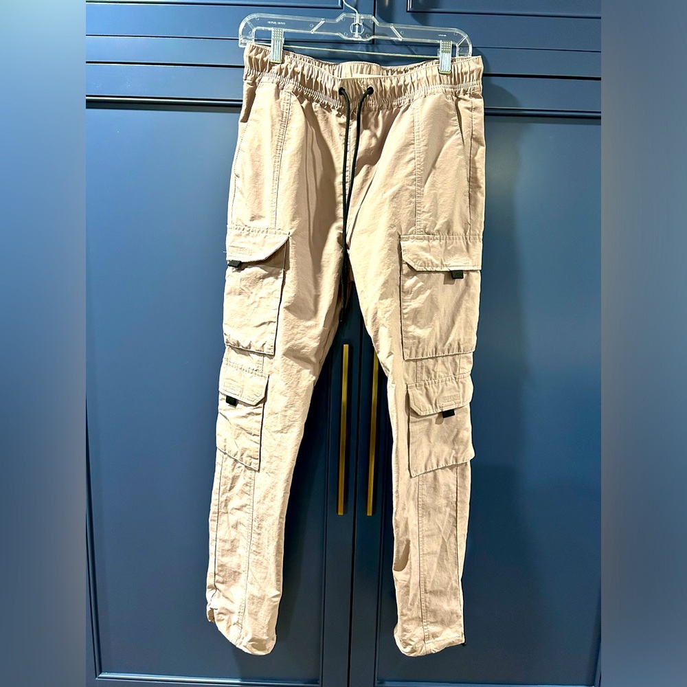 New. No tags. PacSun Men’s small relaxed fit cargo pants. Lavender. Never worn.